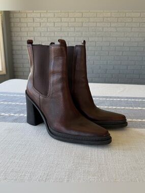 Vintage MIA Y2K Pointed Toe Heeled Boots Brown Leather Size 6.5